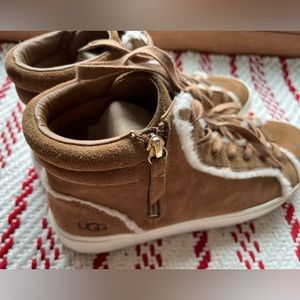 UGG size 10 women’s boots. Like new- only worn 3 times. Super cute!